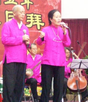 首首动听的闽剧呎唱,让老乡亲们听出了耳油